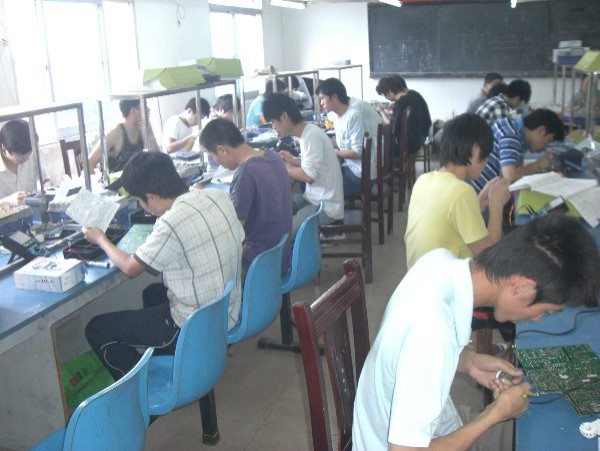 늄�(d��ng)���߾S����Ӗ(x��n)�W(xu��)У